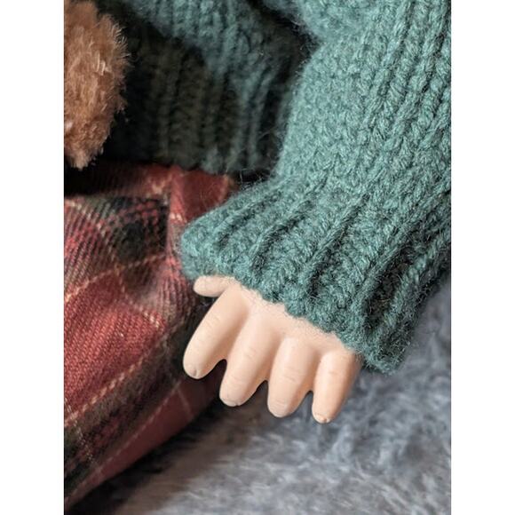 10" Irish Porcelain Sitting Irish Male Doll Plaid Hat & Pants Green Knit Sweater - Picture 4 of 7